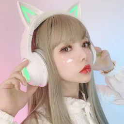Мой отец обожал котиков и тяночек❤️❤️❤️